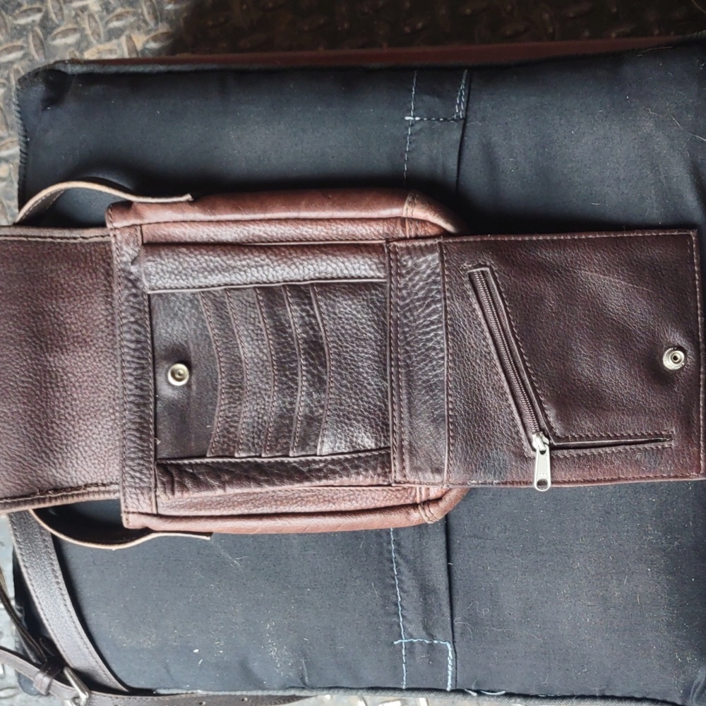 Small Crossbody Purse - Picture 4 of 9
